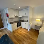 The Post House Apartman *