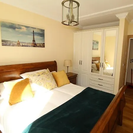 The Post House Apartment *